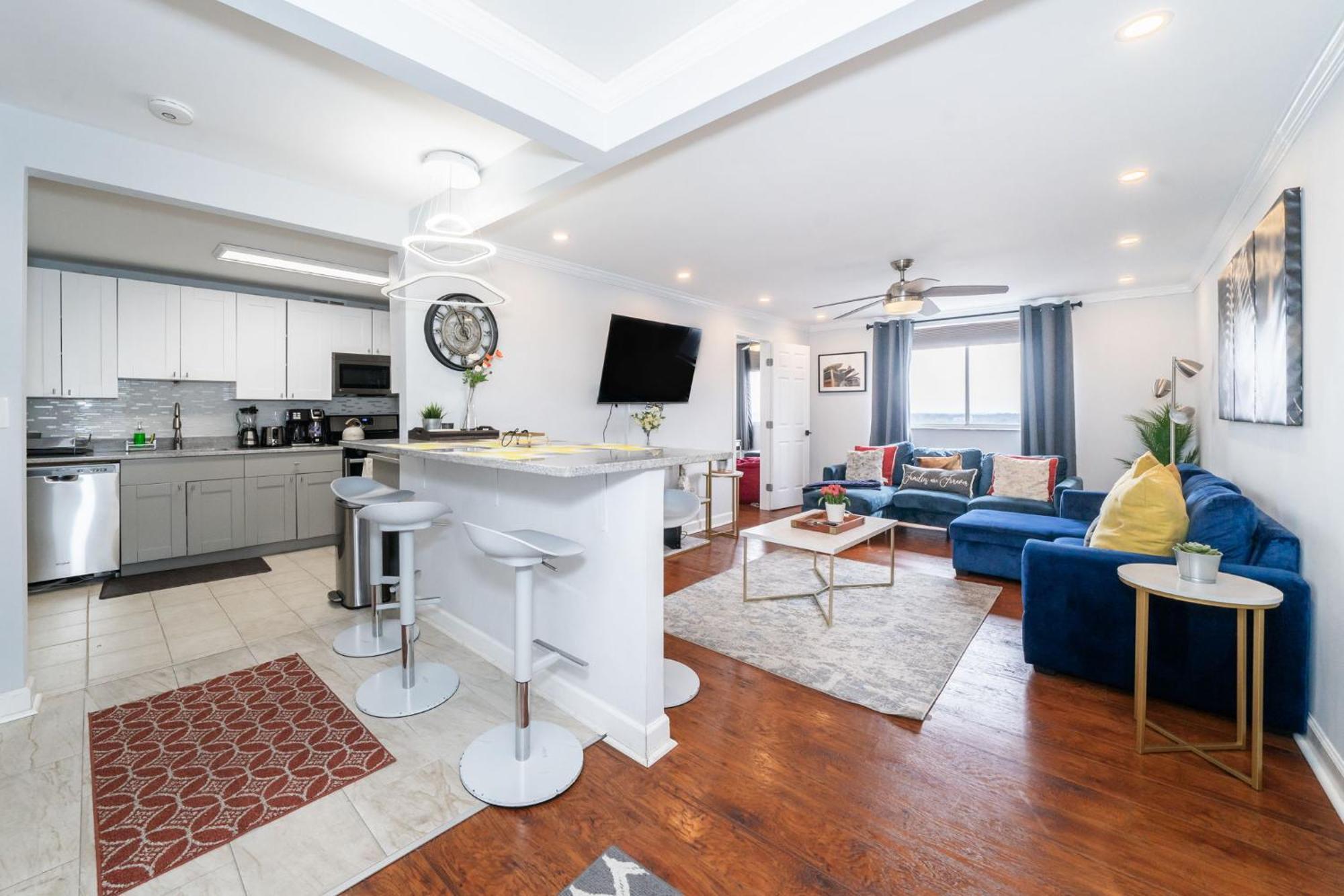 21Floor-Renovated 2Br,1Bath King And Queen Bed And Parking Atlanta Exterior photo